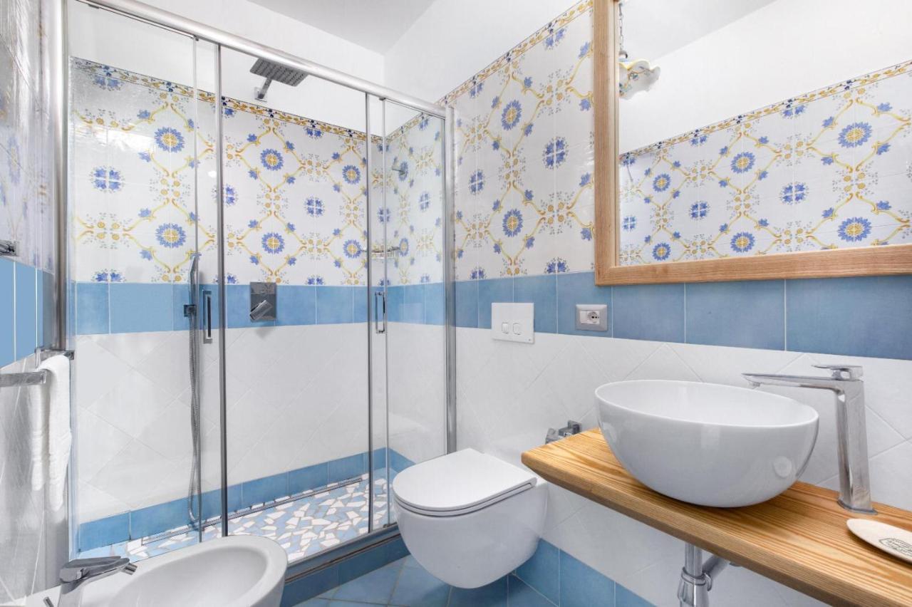 Millie Sorrento Suites Buitenkant foto