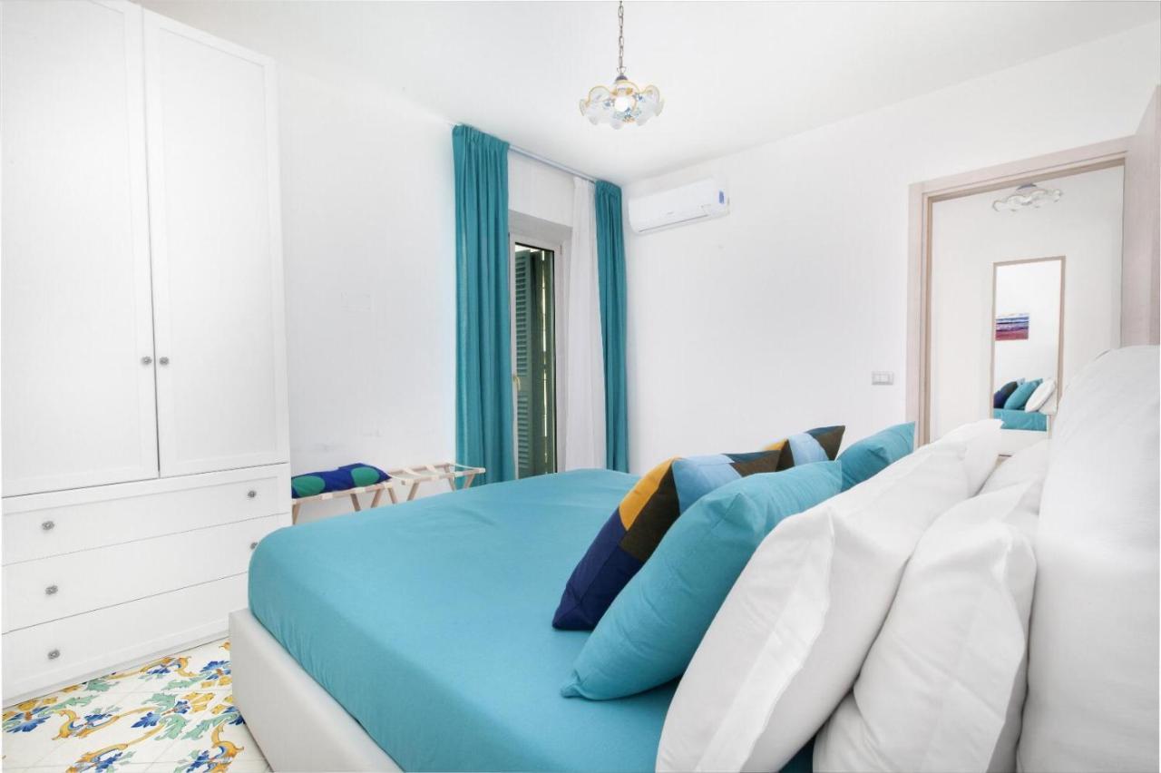 Millie Sorrento Suites Buitenkant foto